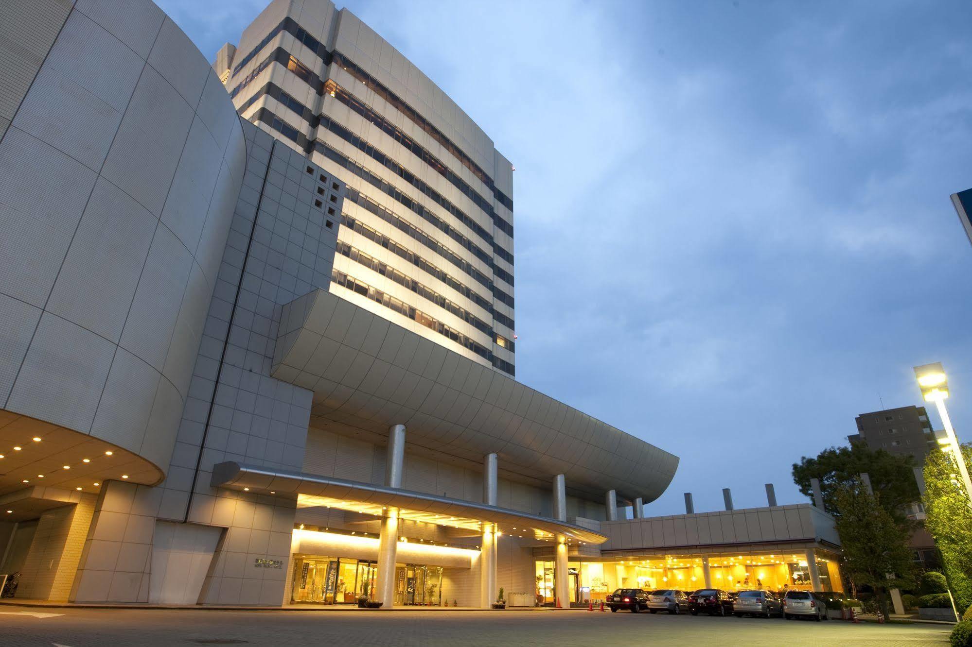 Kofu Kinenbi Hotel Dış mekan fotoğraf